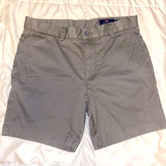 Vineyard Vines Breaker Shorts Flat Front Kahki Shorts Men’s 33 Waist 6.5 inseam - Picture 1 of 4